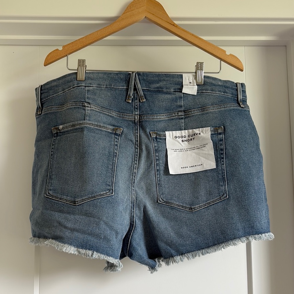 Good American Good Curve Shorts Blue Distressed High-Waisted - Picture 5 of 10